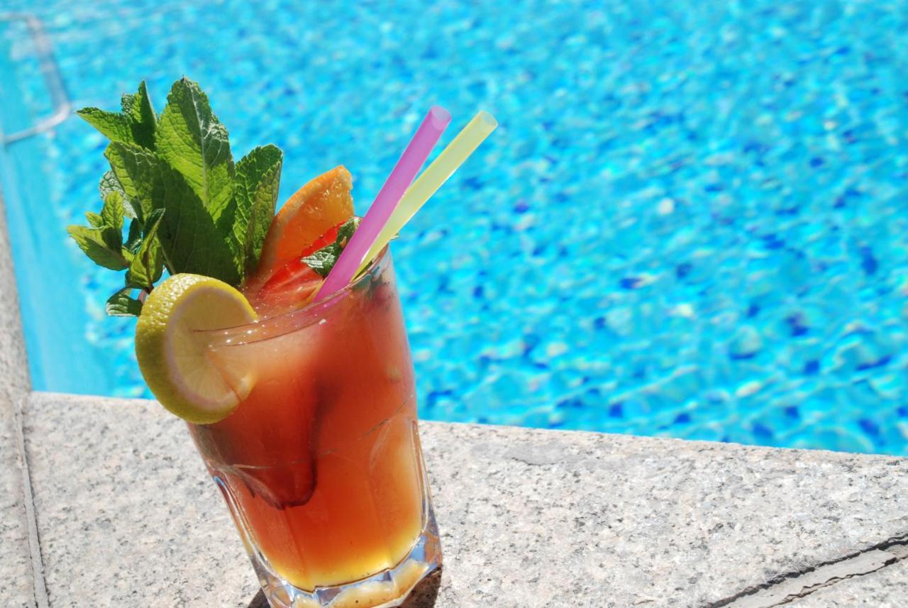 Hotel Stefania Boutique Hotel By The Beach Олбия Екстериор снимка