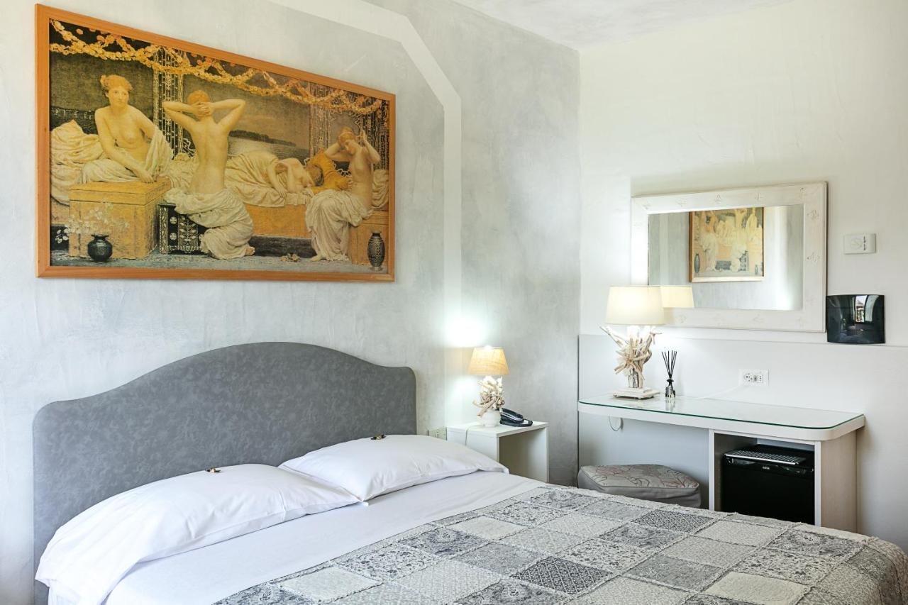 Hotel Stefania Boutique Hotel By The Beach Олбия Екстериор снимка