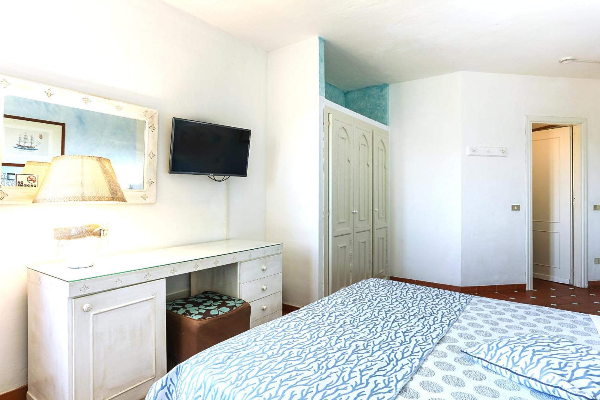 Hotel Stefania Boutique Hotel By The Beach Олбия Стая снимка