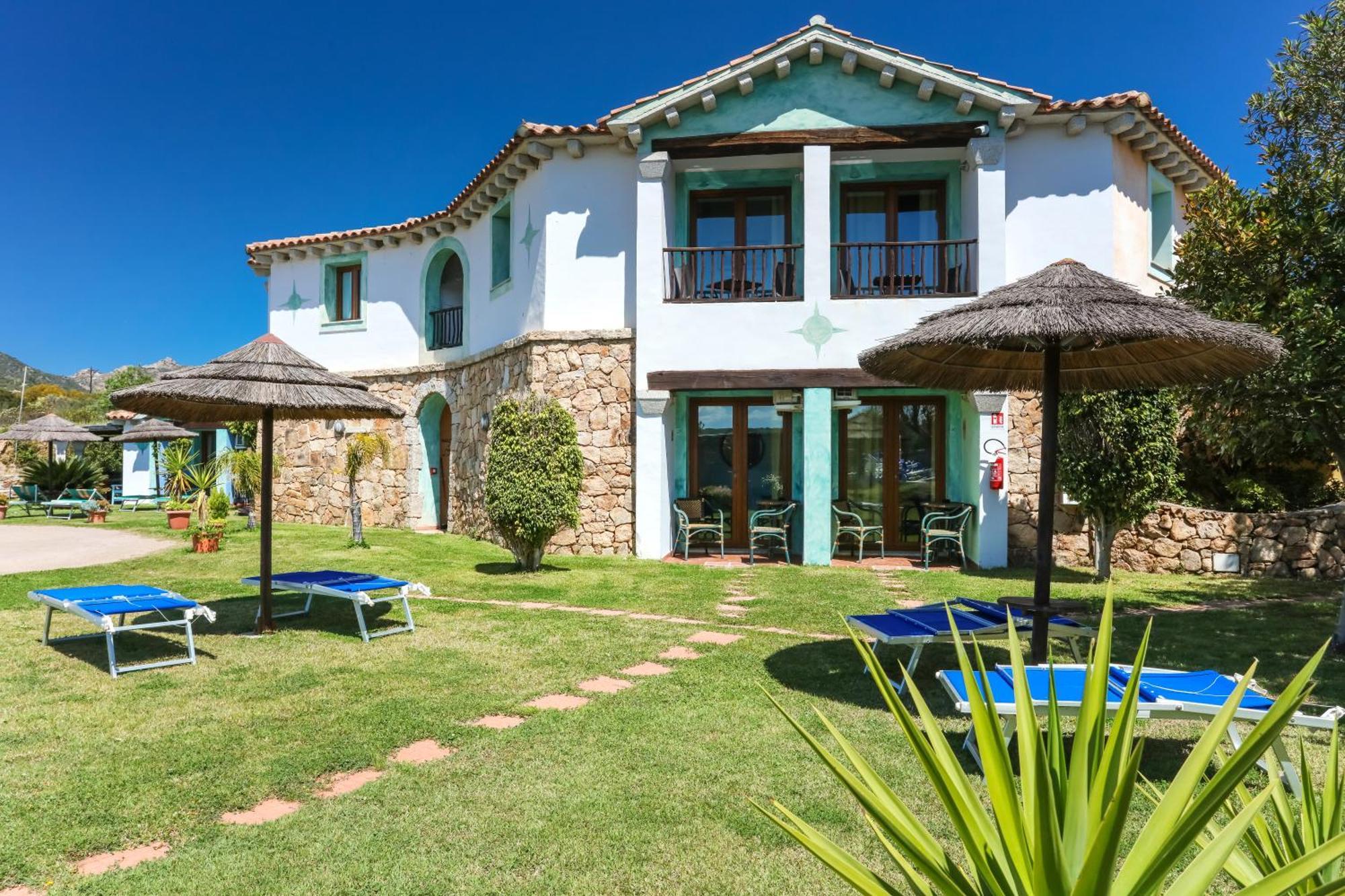 Hotel Stefania Boutique Hotel By The Beach Олбия Стая снимка