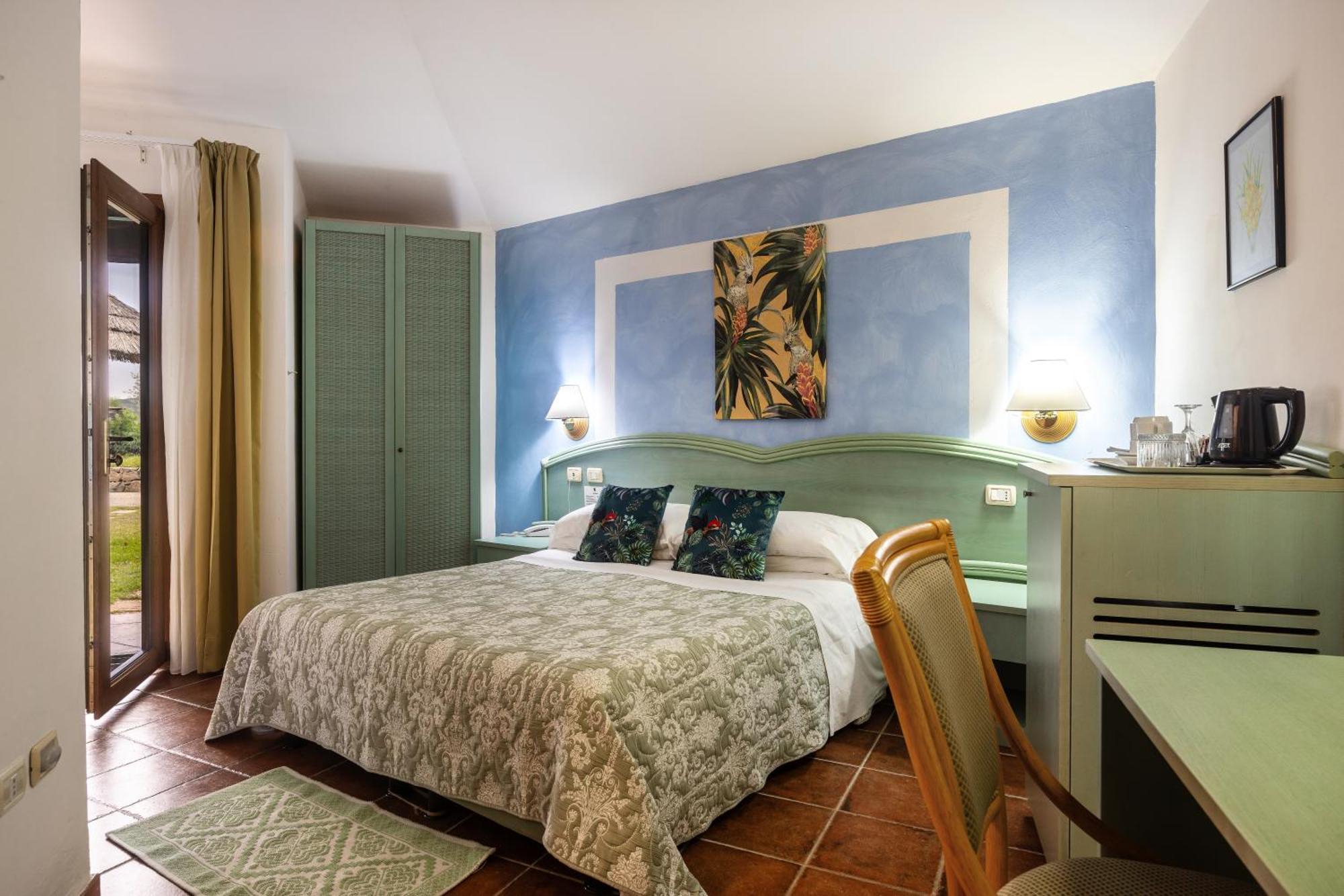 Hotel Stefania Boutique Hotel By The Beach Олбия Екстериор снимка